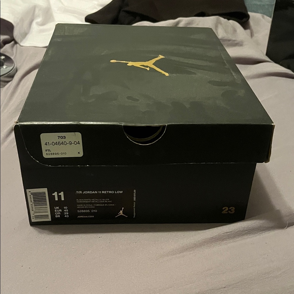 Jordan Black and White Low Sneakers